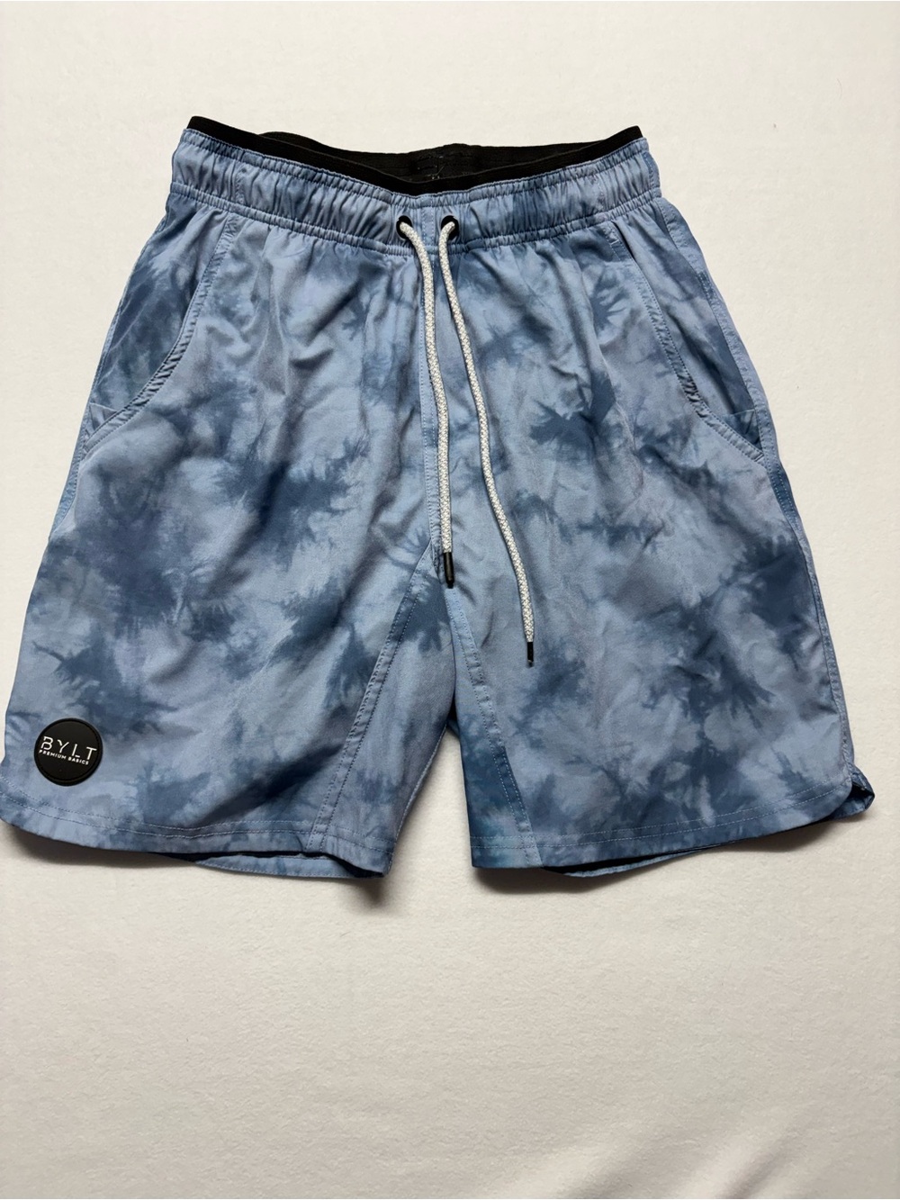 BYLT Premium Basics Active Lined
Tie Dye Shorts Blue Cloud Dye
Pattern